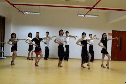 酒泉成人舞蹈视频大全,视频大全中的动感瞬间